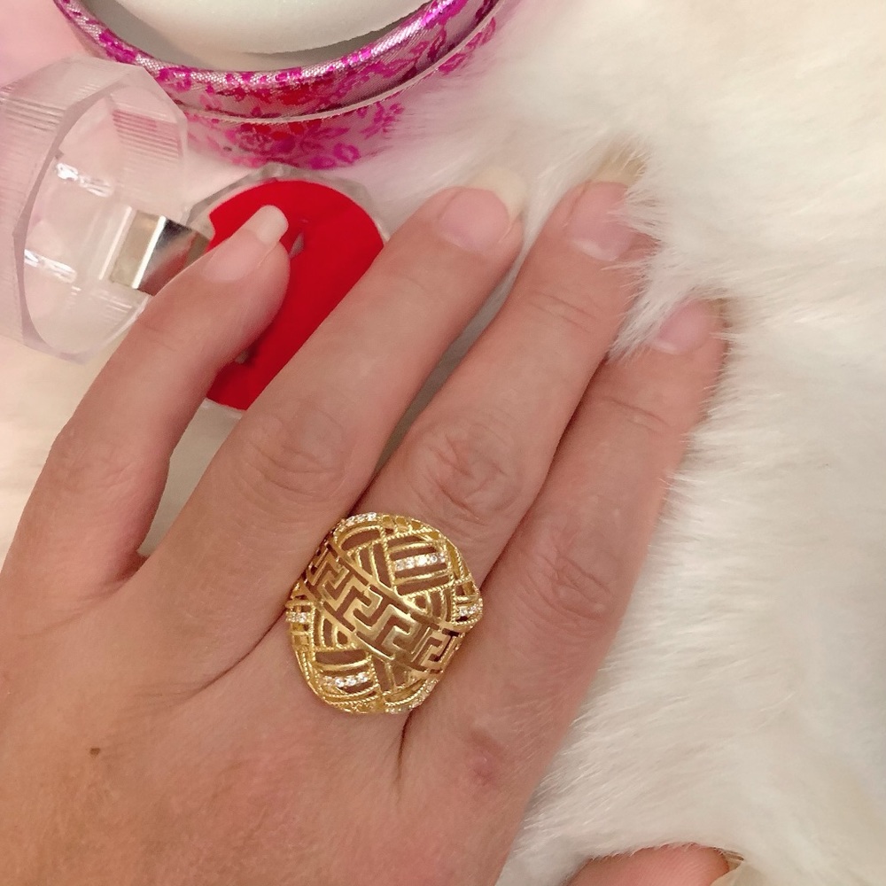 🚫SOLD🚫18Karat Solid Gold ring,size 8.